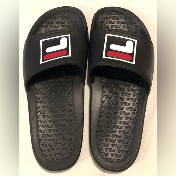 NWOT- FILA Slip-on Sandals. M8/W9 - Picture 3 of 13